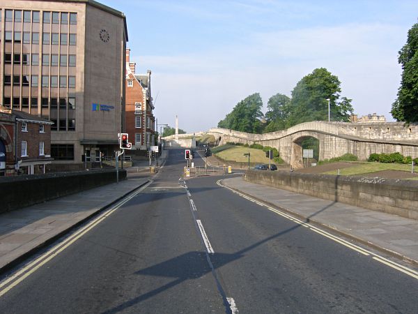 Looking towards Station Road and the North Eastern Railway War Memorial.