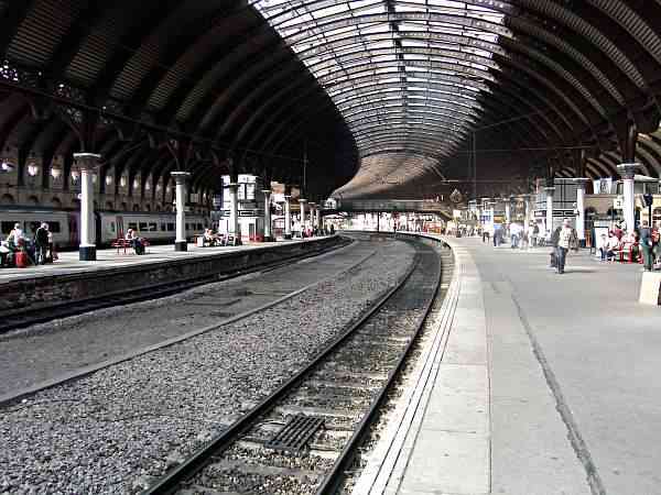 Looking towards north along the platform.