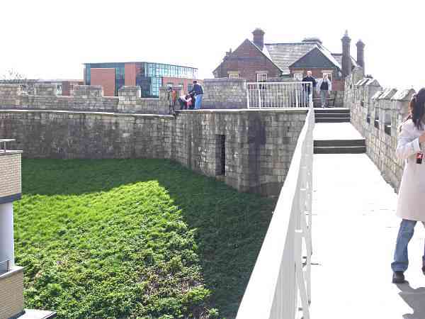 Looking towards Tofts Tower, the most westerly point of the Bar Walls.